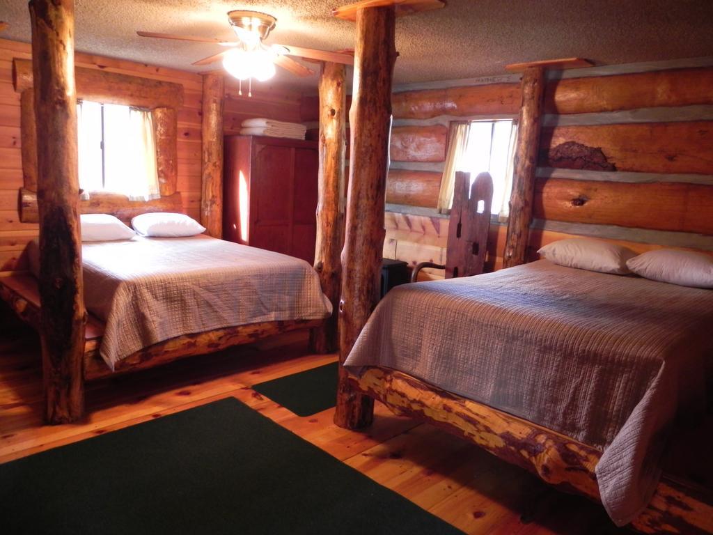 Apache Village Cabins Руідозо Номер фото