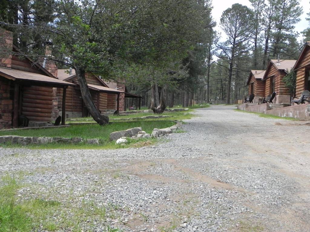 Apache Village Cabins Руідозо Екстер'єр фото