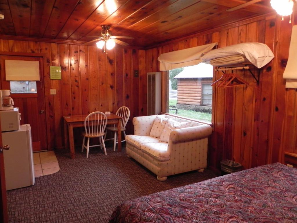 Apache Village Cabins Руідозо Номер фото